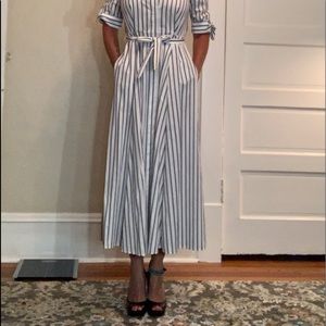 Adorable!!! Calvin Klein Button up dress